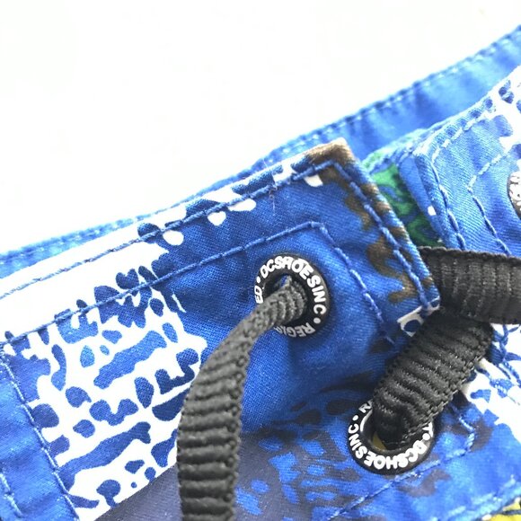 Men's Size 32 DC Shoe Co. Blue Swimming Trunks Shorts W 32 L 10 - Picture 1 of 7